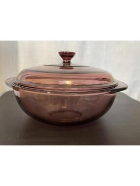 Pyrex Corning Cranberry Round Casserole Dish with Lid 1.5L 023
